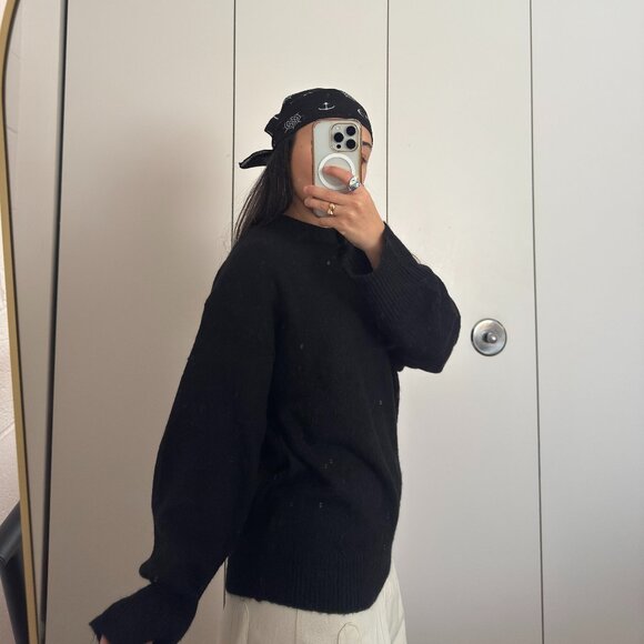 H&M Divided Essential Black Sweater - Picture 2 of 6